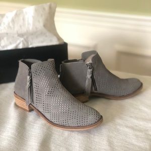 Dolce Vita ankle Boots/ booties
